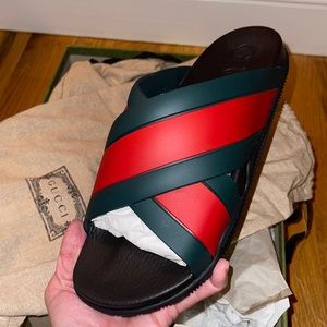 Gucci Slides 💯 Authentic